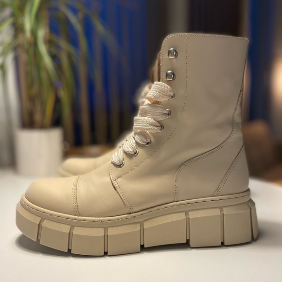 ALOHAS Can Can Boots - Sustainably Made - Picture 10 of 11